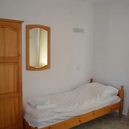 Bravo 1 George Apartman *