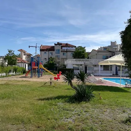 Bravo 1 George Апартаменты *