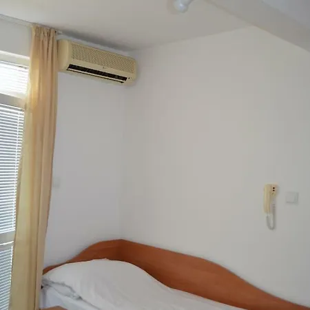 Bravo 1 George Daire