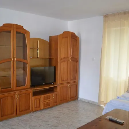 Bravo 1 George Apartment