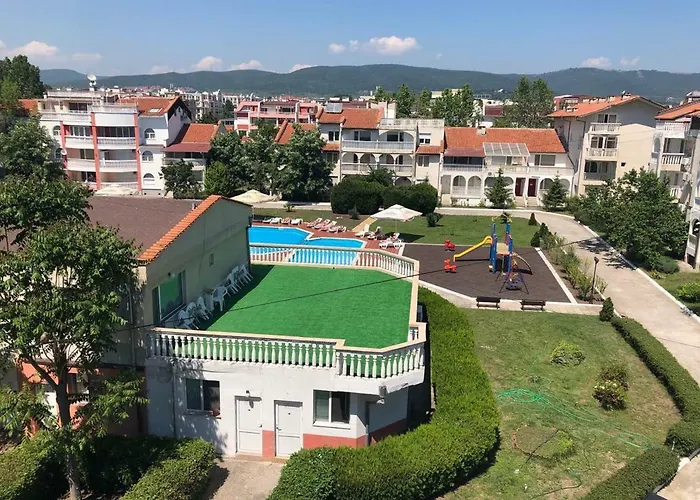 Bravo 1 George アパート *