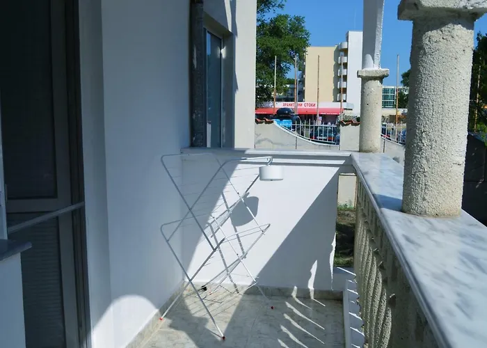 Apartment Bravo 1 George *