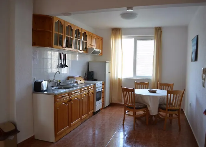 Bravo 1 George Apartment