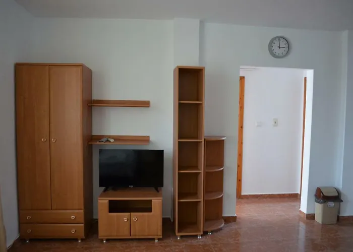 Bravo 1 George Apartment