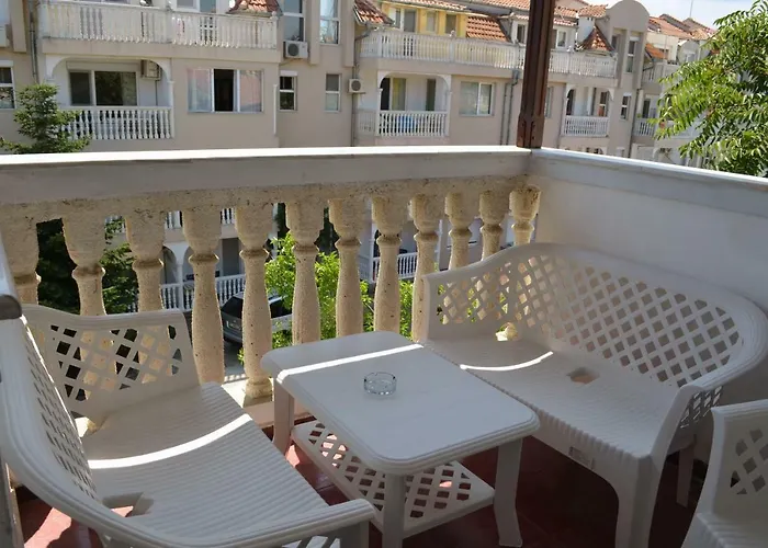 アパート Bravo 1 George