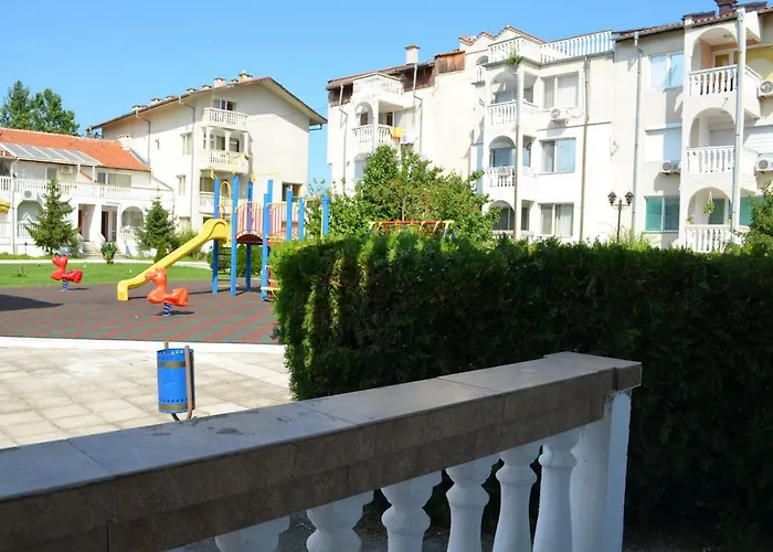 Bravo 1 George Apartment *