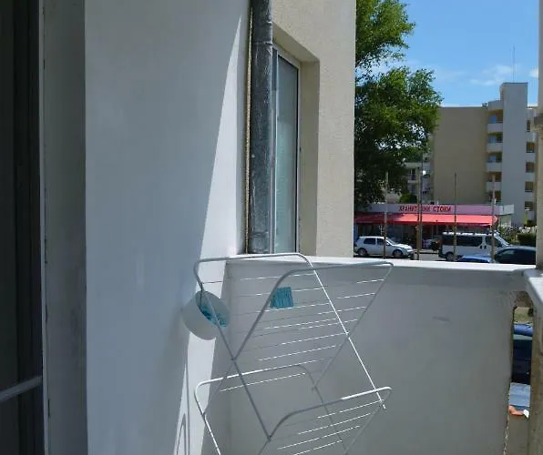 Bravo 1 George アパート