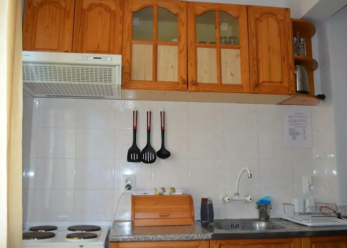 Bravo 1 George アパート