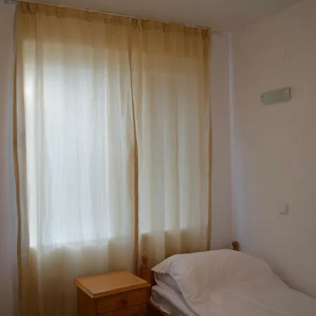 Daire Bravo 1 George *